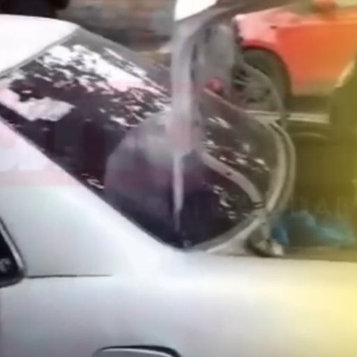 VIDEO: Le desvalijan el auto frente a su casa y apuntan a un joven adicto como autor