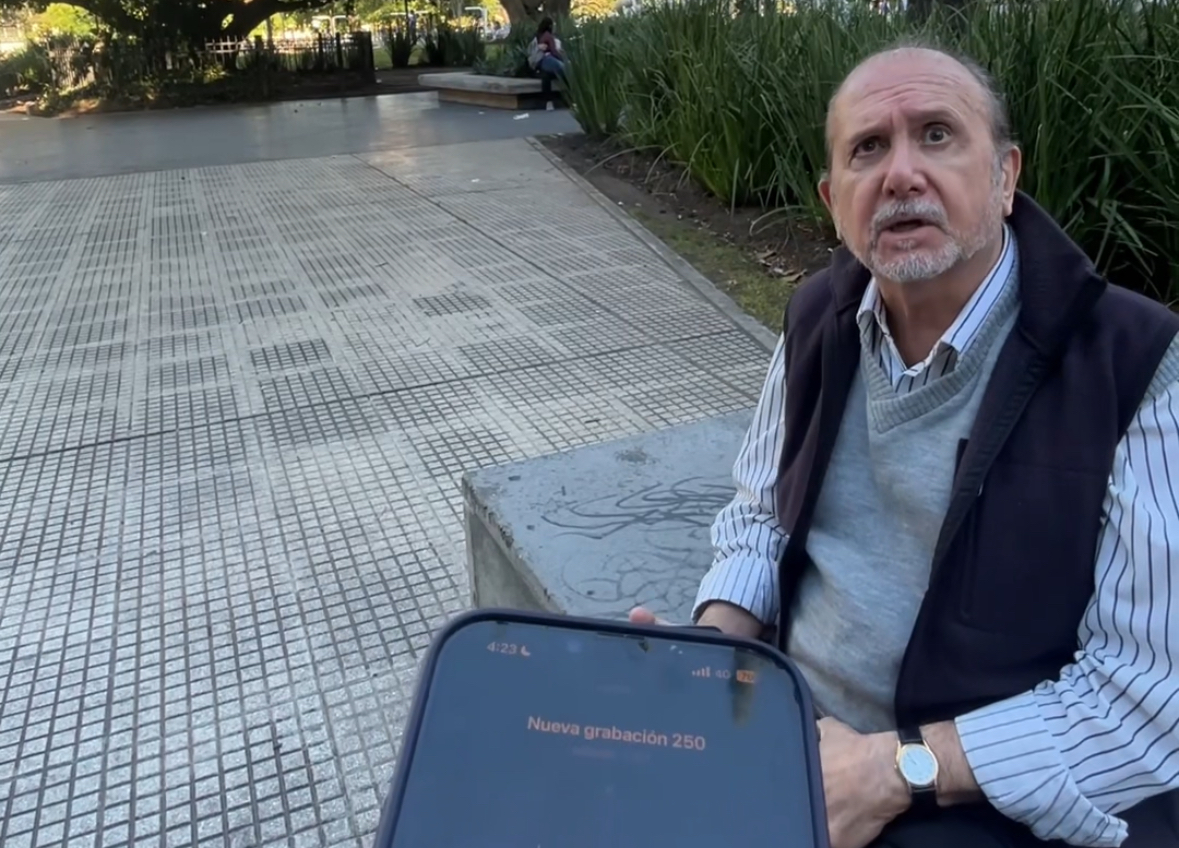 Influencer argentino causa polémica con broma de “Apple Pay” en la calle