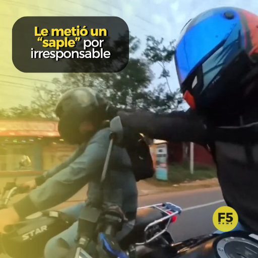 VIDEO: Le dio un saple y lo corrigió en plena calle: motociclista reta a su colega por adelantar mal y se hace viral